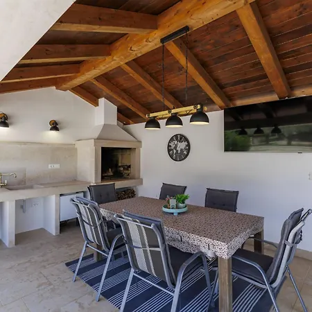 Marijanin Vrt By Interhome Vila *